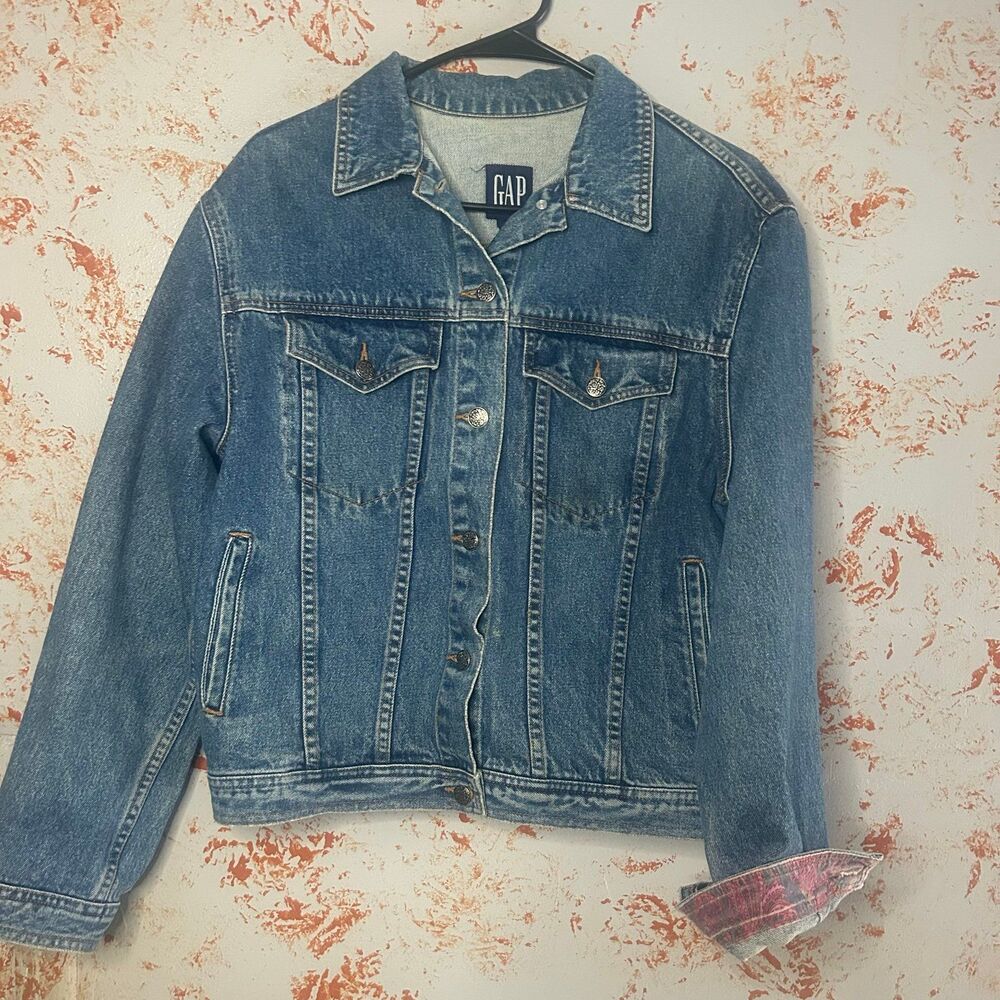 Vintage GAP Denim Jacket Women’s Medium Blue Jean Trucker Pink Paisley Cuffs
